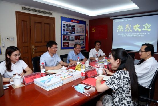 上海交通大學(xué)高級金融學(xué)院副院長潘杰一行蒞臨社科賽斯暨中國MBA教育網(wǎng)
